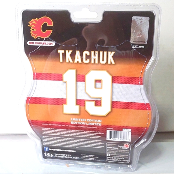 Matthew Tkachuk 6" Hockey Figurine by Imports Dragon for the Calgary Flames - Picture 2 of 3